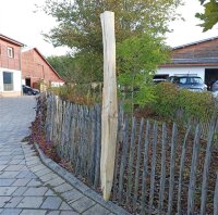 Spaltpfahl Kastanie Höhe 180cm, Umfang 26/32, mit Spitze, angegraut