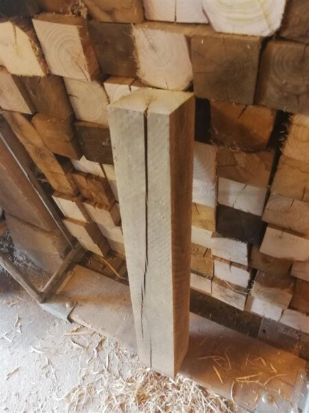 Vierkantpfosten Kastanie 60cm Länge 60cm 8x8, grau