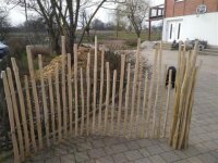 Kastanie Staketenzaun Dolomit 100/140 cm hoch, 10m-Rolle, Lattabstand ca 4-6cm