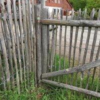Beschlagsatz mit Anschraubkloben (inkl. Schraubenkit in Edelstahl) für ein zweiflügeliges Tor.
